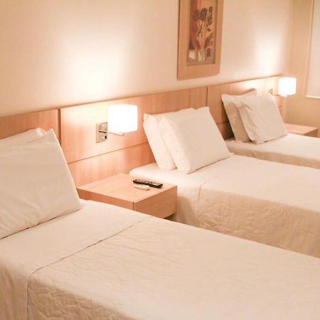 דוראדוס Gales Park Hotel חדר תמונה