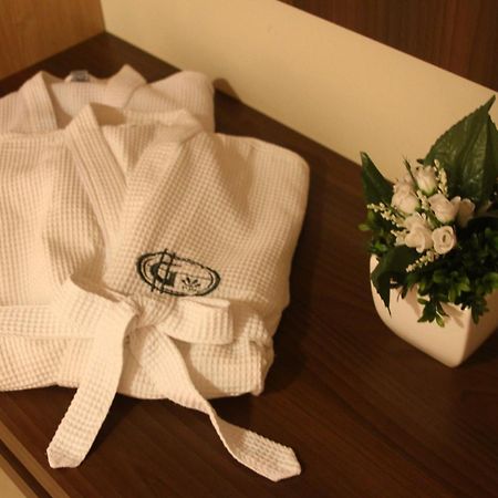 דוראדוס Gales Park Hotel חדר תמונה