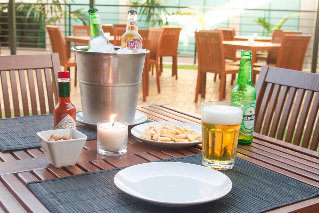דוראדוס Gales Park Hotel מראה חיצוני תמונה