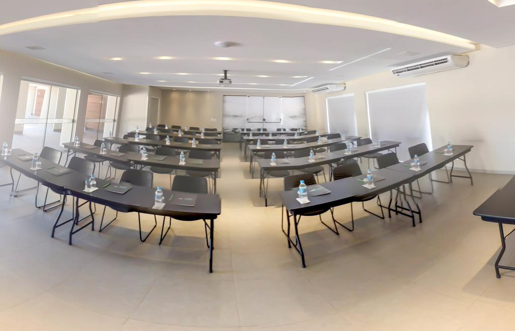 דוראדוס Gales Park Hotel מראה חיצוני תמונה