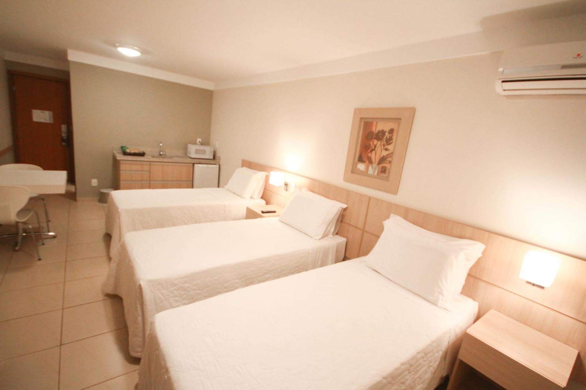 דוראדוס Gales Park Hotel חדר תמונה