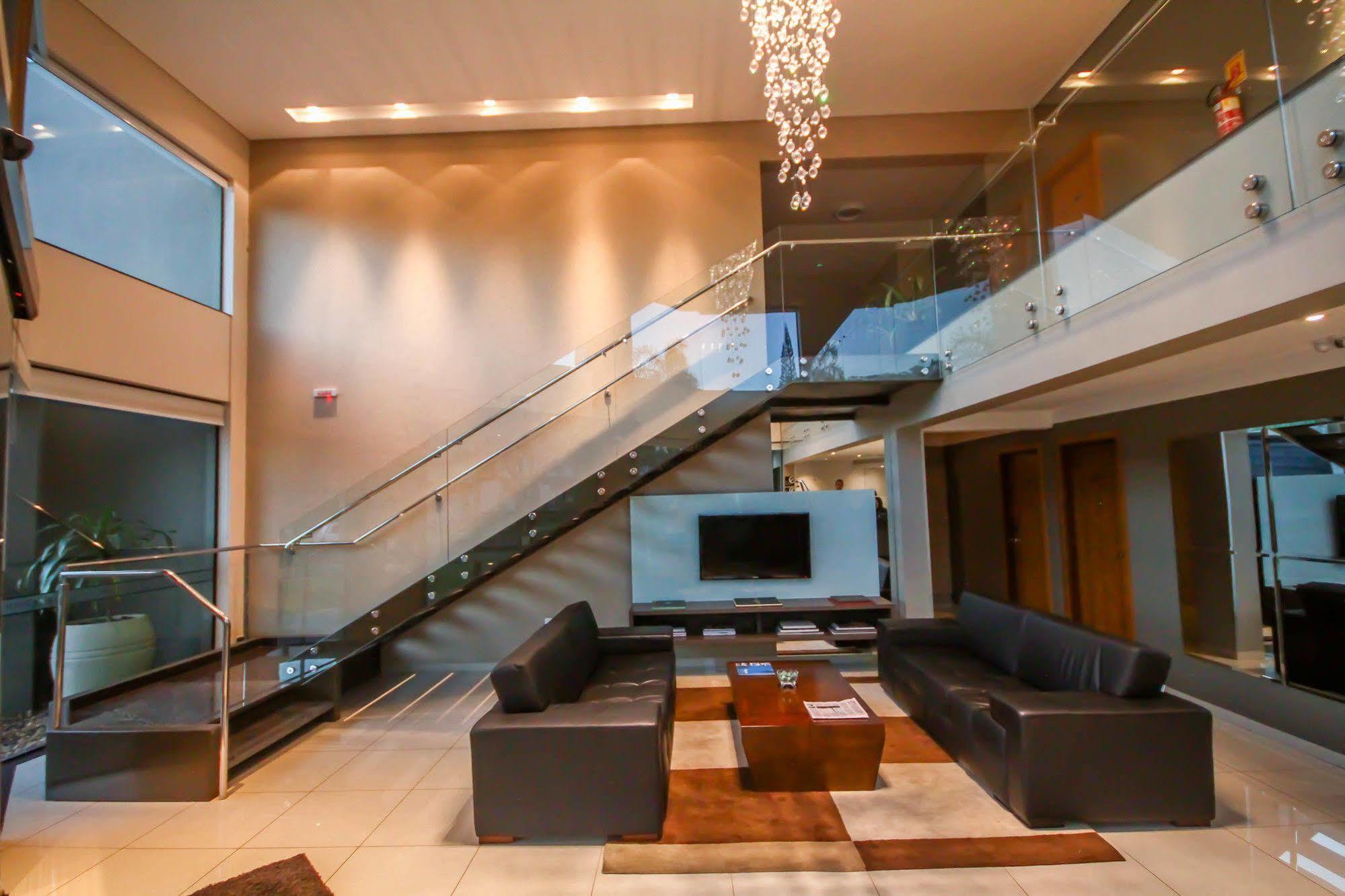 דוראדוס Gales Park Hotel מראה חיצוני תמונה