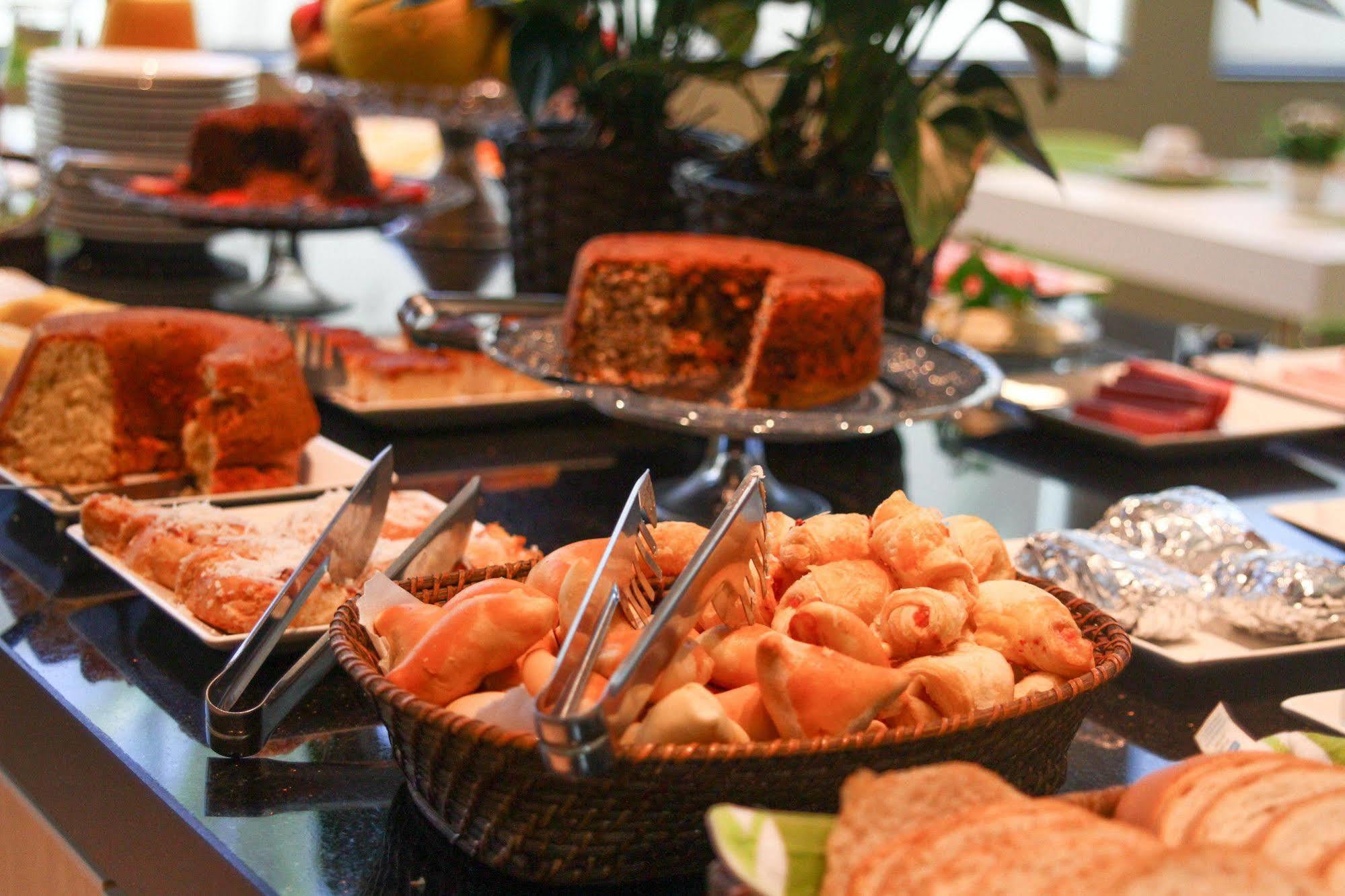 דוראדוס Gales Park Hotel מראה חיצוני תמונה